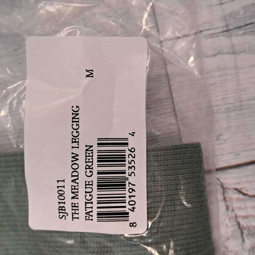 Bandier x Sincerely Jules The Meadow Legging in Fatigue Green - Picture 8 of 12